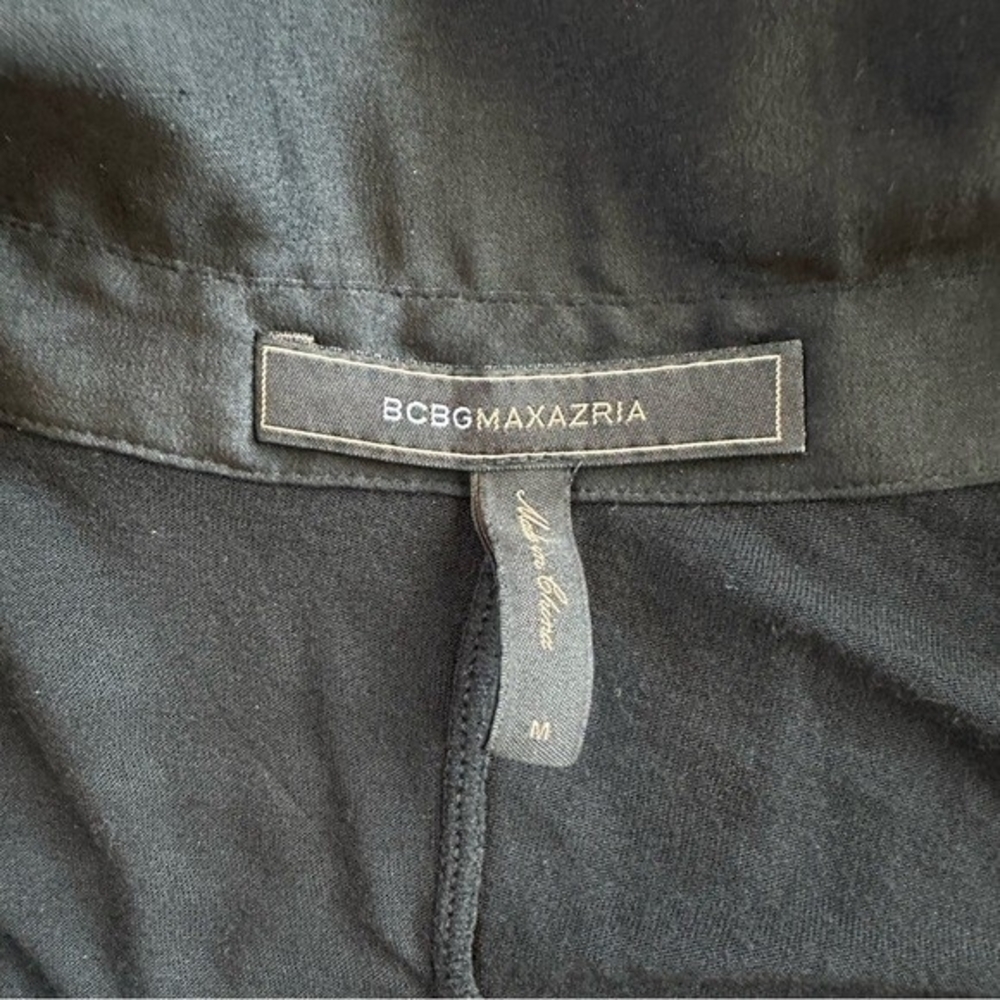 BCBGMAXAZRIA Women's Black Satin Blouse M 3/4 Sleeve Button Front Pockets VG - Picture 9 of 10